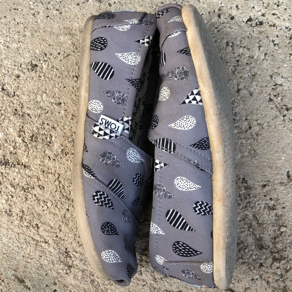 ‼️SOLD‼️ TOMS size 6 - Picture 3 of 5